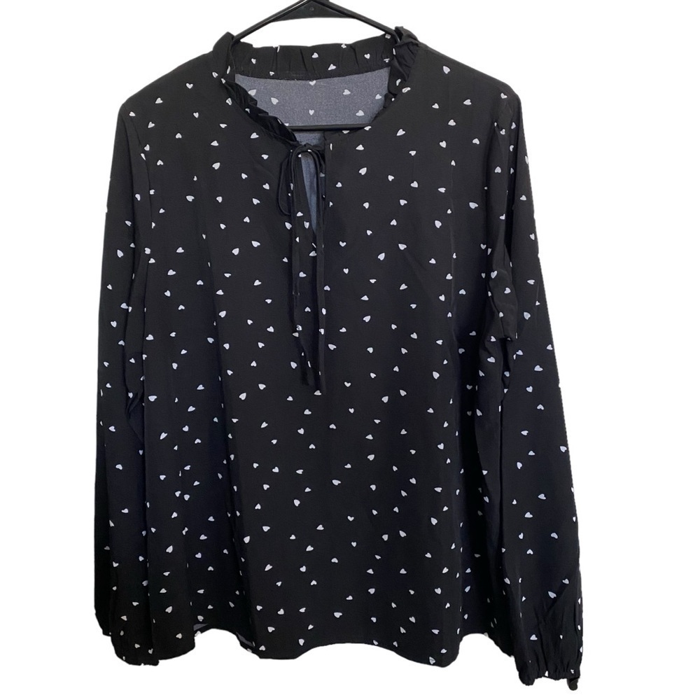 Black & white heart print, Flowy long sleeve top size XL